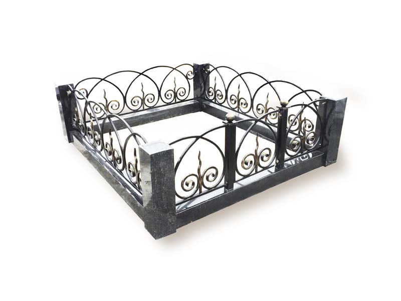 Цоколь с оградой комплекс Кармен