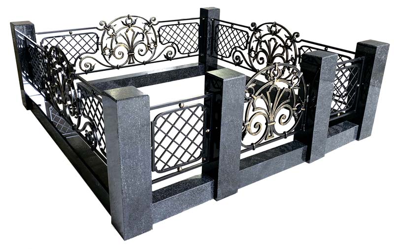 Цоколь с оградой комплекс Готика