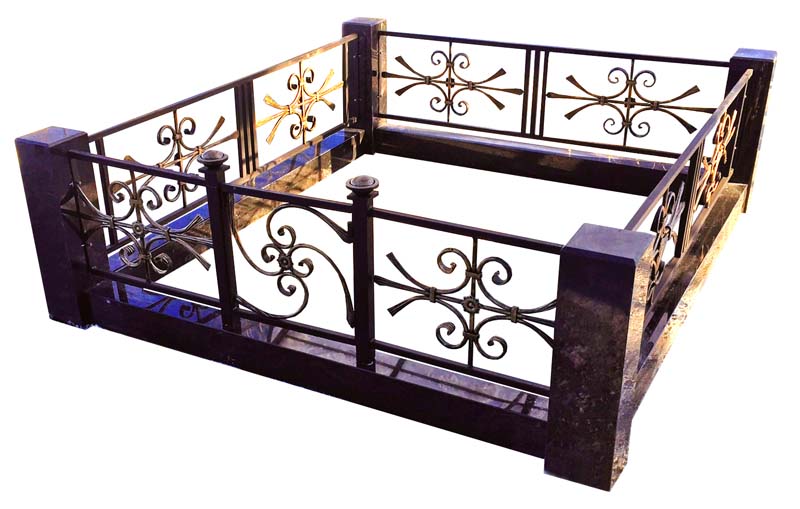 Цоколь с оградой комплекс Пантеон ЦО-8