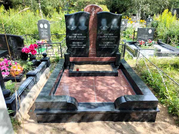 Мемориальный комплекс семейный «Раскрытая книга» МК-39