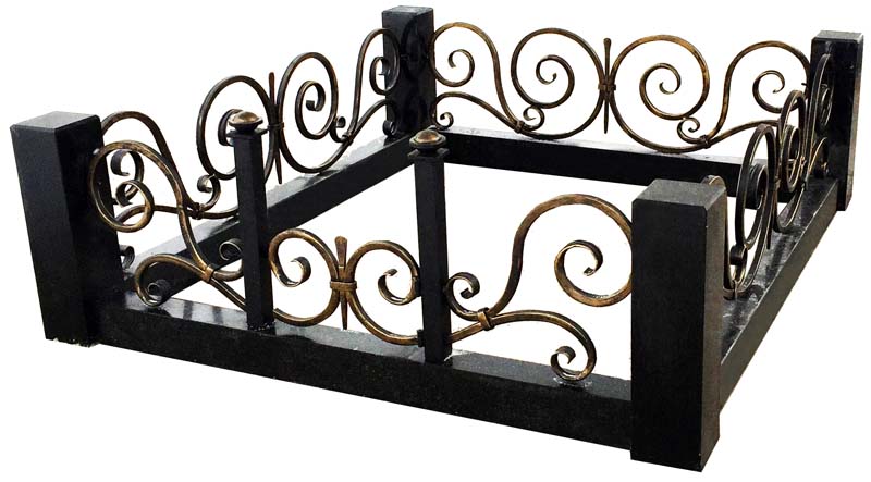 Цоколь с оградой комплекс Пика ЦО-13