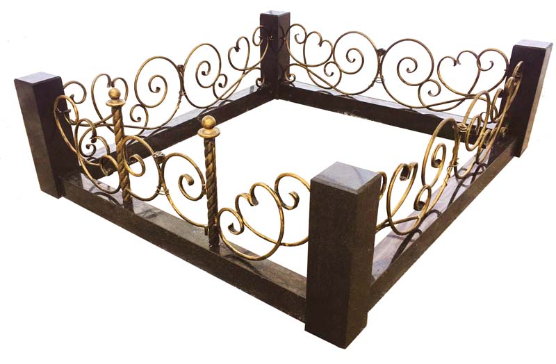 Цоколь с оградой комплекс Роза ЦО-15