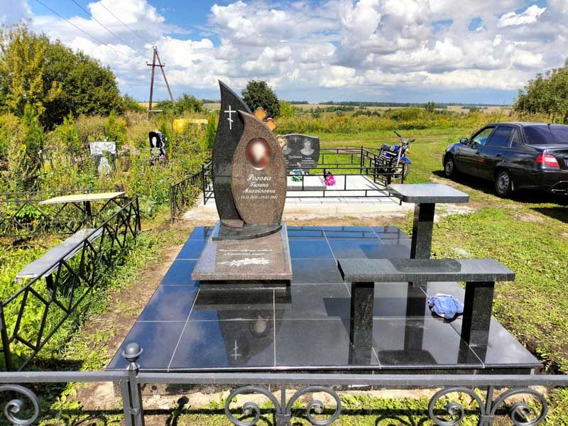 Мемориальный гранитный комплекс в европейском стиле МК-22 