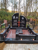 Семейный мемориальный комплекс